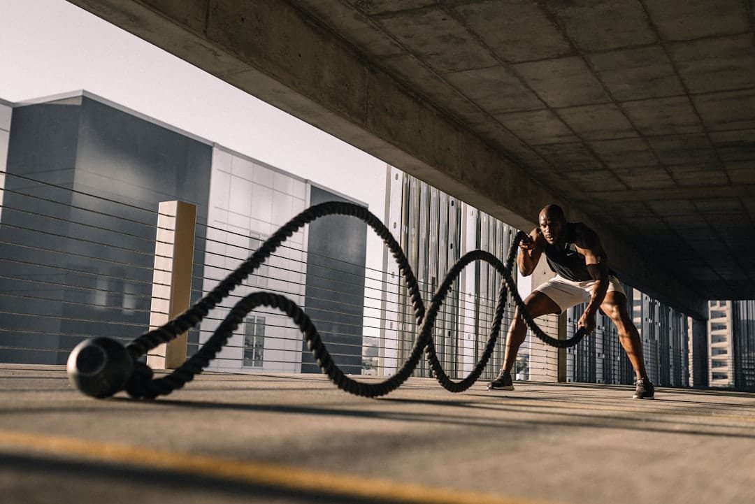 Rendimiento deportivo con péptidos: entrenamiento con cuerdas de batalla