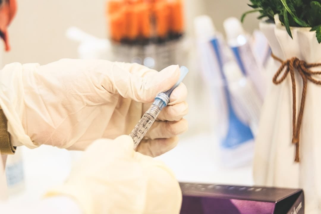 Retatrutide qué es: investigación sobre péptidos triple agonistas